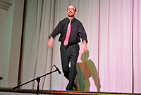 Footnotes' co-artistic director Zans amazes all with his fast footwork!